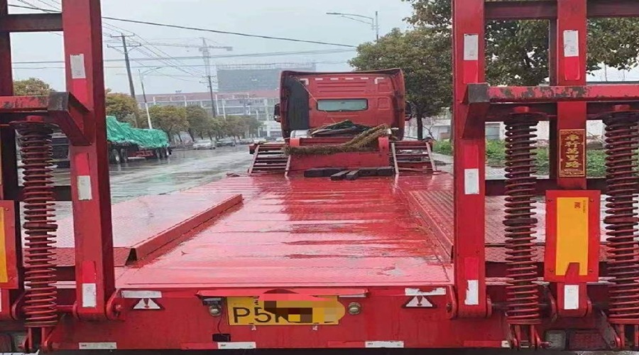 伸縮式爬梯車